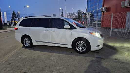 Toyota Sienna III (XL30) Рестайлинг