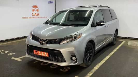 Toyota Sienna III (XL30) Рестайлинг Toyota Sienna III (XL30) Рестайлинг