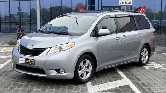 Toyota Sienna III (XL30) Рестайлинг