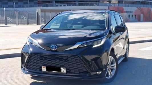 Toyota Sienna IV (XL40), 2021, пробег 22000 км Toyota Sienna IV (XL40), 2021, пробег 22000 км