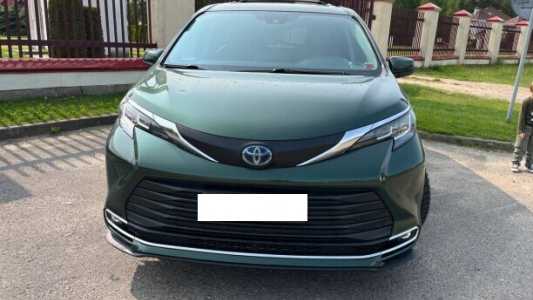 Toyota Sienna IV (XL40), 2021, пробег 61000 км Toyota Sienna IV (XL40), 2021, пробег 61000 км