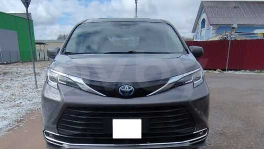 Toyota Sienna IV (XL40)