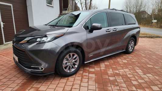 Toyota Sienna IV (XL40)