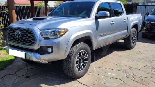 Toyota Tacoma III