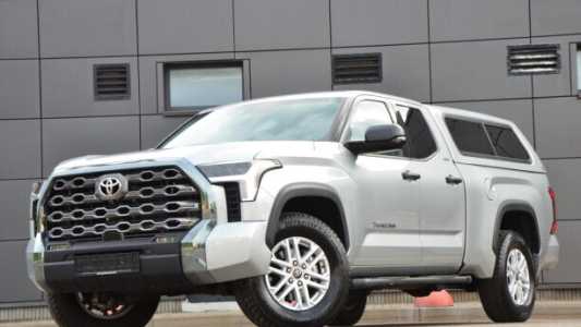Toyota Tundra III, 2022, пробег 17000 км