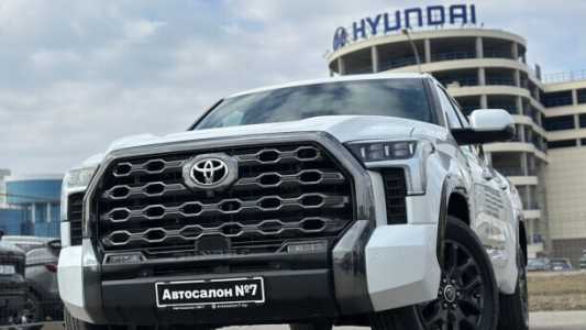 Toyota Tundra III, 2022, пробег 35000 км