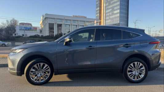 Toyota Venza II, 2022, пробег 17000 км Toyota Venza II, 2022, пробег 17000 км