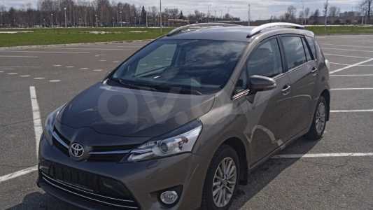 Toyota Verso I Рестайлинг