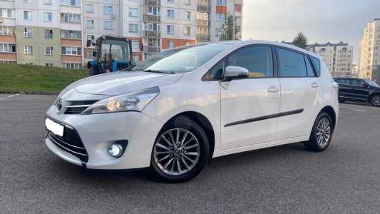 Toyota Verso I Рестайлинг