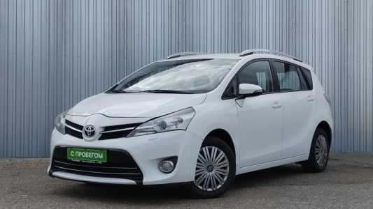 Toyota Verso I Рестайлинг