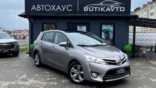 Toyota Verso I Рестайлинг