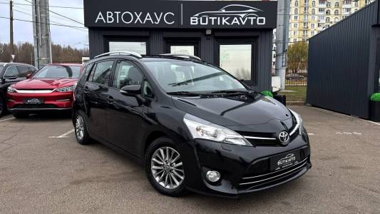 Toyota Verso I Рестайлинг