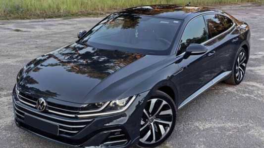 Volkswagen Arteon I Рестайлинг, 2021, пробег 49000 км Volkswagen Arteon I Рестайлинг, 2021, пробег 49000 км