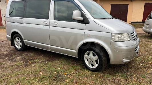 Volkswagen Caravelle T5