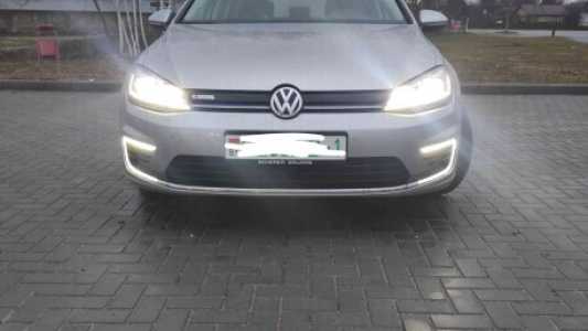 Volkswagen e-Golf VII  Рестайлинг, 2018, пробег 104700 км