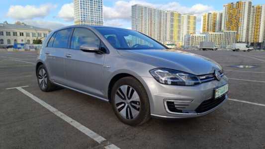 Volkswagen e-Golf VII  Рестайлинг, 2019, пробег 160000 км
