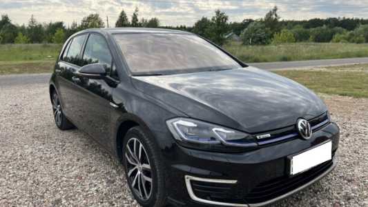 Volkswagen e-Golf VII Рестайлинг, 2019, пробег 65000 км Volkswagen e-Golf VII Рестайлинг, 2019, пробег 65000 км