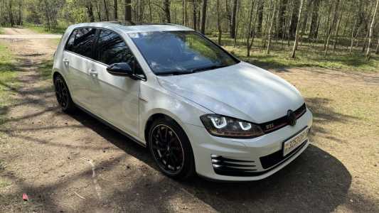 Volkswagen Golf GTI VII