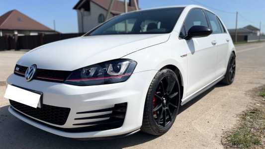 Volkswagen Golf GTI VII