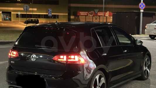 Volkswagen Golf GTI VII