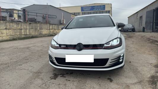 Volkswagen Golf GTI VII