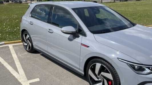 Volkswagen Golf GTI VIII, 2023, пробег 18000 км Volkswagen Golf GTI VIII, 2023, пробег 18000 км