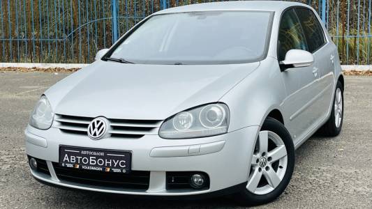 Volkswagen Golf V