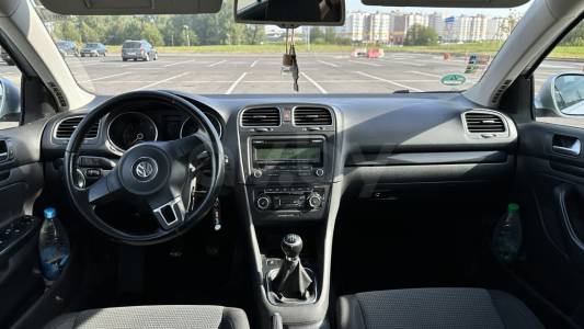 Volkswagen Golf VI