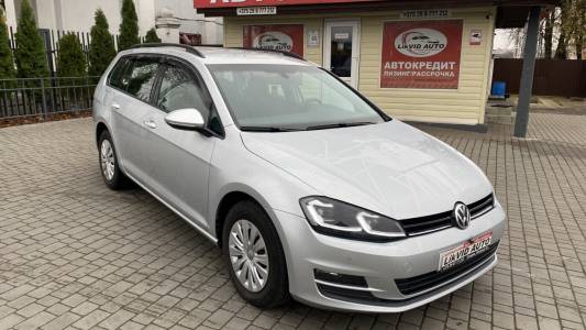 Volkswagen Golf VII