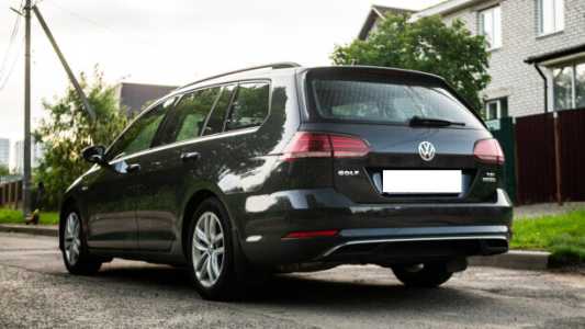 Volkswagen Golf VII Рестайлинг, 2018, пробег 149000 км Volkswagen Golf VII Рестайлинг, 2018, пробег 149000 км