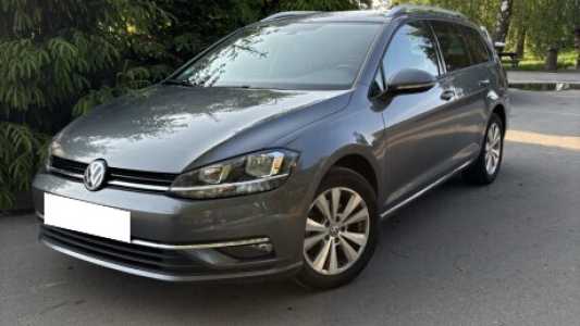 Volkswagen Golf VII Рестайлинг, 2018, пробег 174110 км Volkswagen Golf VII Рестайлинг, 2018, пробег 174110 км