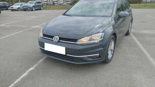 Volkswagen Golf VII Рестайлинг, 2018, пробег 220000 км Volkswagen Golf VII Рестайлинг, 2018, пробег 220000 км