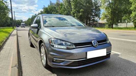 Volkswagen Golf VII Рестайлинг, 2019, пробег 104000 км Volkswagen Golf VII Рестайлинг, 2019, пробег 104000 км
