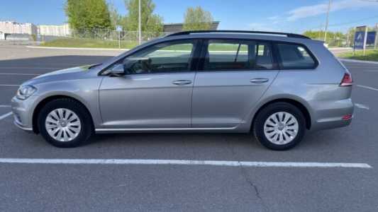 Volkswagen Golf VII Рестайлинг, 2019, пробег 125000 км Volkswagen Golf VII Рестайлинг, 2019, пробег 125000 км