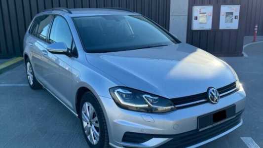 Volkswagen Golf VII Рестайлинг, 2019, пробег 148000 км Volkswagen Golf VII Рестайлинг, 2019, пробег 148000 км