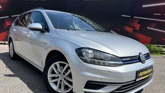 Volkswagen Golf VII Рестайлинг, 2019, пробег 155000 км Volkswagen Golf VII Рестайлинг, 2019, пробег 155000 км
