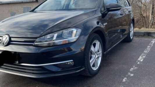 Volkswagen Golf VII Рестайлинг, 2019, пробег 158548 км Volkswagen Golf VII Рестайлинг, 2019, пробег 158548 км