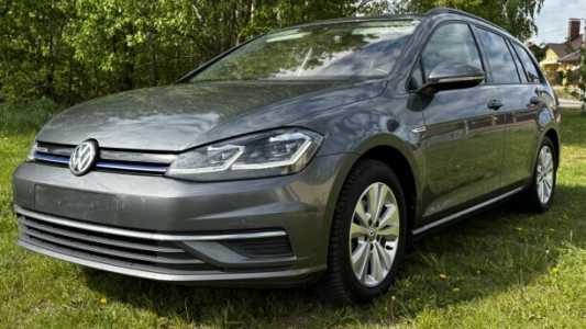 Volkswagen Golf VII Рестайлинг, 2019, пробег 167000 км Volkswagen Golf VII Рестайлинг, 2019, пробег 167000 км