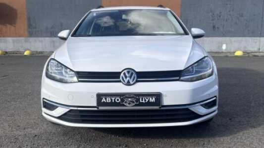 Volkswagen Golf VII Рестайлинг, 2019, пробег 168000 км Volkswagen Golf VII Рестайлинг, 2019, пробег 168000 км