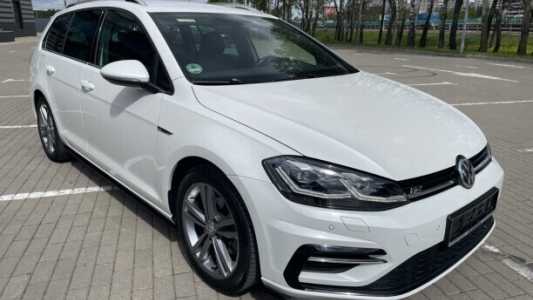 Volkswagen Golf VII Рестайлинг, 2019, пробег 195000 км Volkswagen Golf VII Рестайлинг, 2019, пробег 195000 км