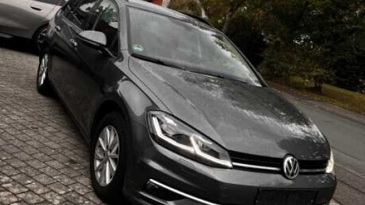 Volkswagen Golf VII Рестайлинг, 2019, пробег 195000 км Volkswagen Golf VII Рестайлинг, 2019, пробег 195000 км