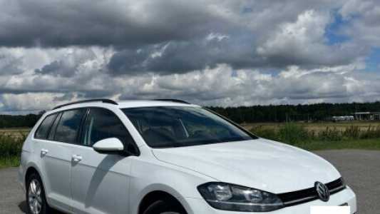 Volkswagen Golf VII Рестайлинг, 2019, пробег 198000 км Volkswagen Golf VII Рестайлинг, 2019, пробег 198000 км