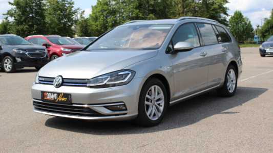 Volkswagen Golf VII Рестайлинг, 2019, пробег 35000 км Volkswagen Golf VII Рестайлинг, 2019, пробег 35000 км