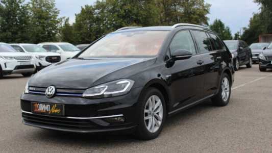 Volkswagen Golf VII Рестайлинг, 2019, пробег 57000 км Volkswagen Golf VII Рестайлинг, 2019, пробег 57000 км