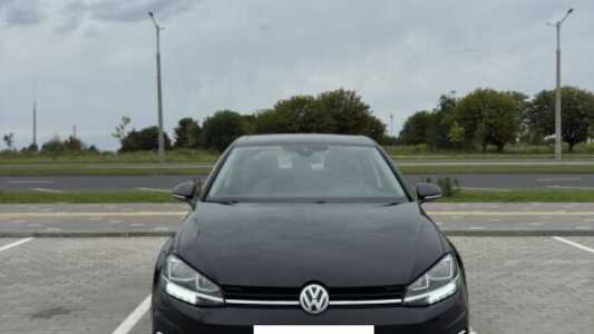 Volkswagen Golf VII Рестайлинг, 2019, пробег 63000 км Volkswagen Golf VII Рестайлинг, 2019, пробег 63000 км