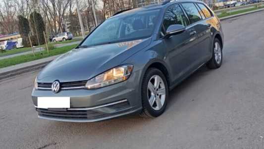 Volkswagen Golf VII Рестайлинг, 2019, пробег 88075 км Volkswagen Golf VII Рестайлинг, 2019, пробег 88075 км