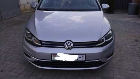 Volkswagen Golf VII Рестайлинг, 2020, пробег 104613 км Volkswagen Golf VII Рестайлинг, 2020, пробег 104613 км