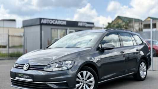 Volkswagen Golf VII Рестайлинг, 2020, пробег 114700 км Volkswagen Golf VII Рестайлинг, 2020, пробег 114700 км