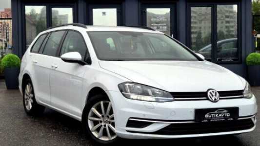 Volkswagen Golf VII Рестайлинг, 2020, пробег 119500 км Volkswagen Golf VII Рестайлинг, 2020, пробег 119500 км