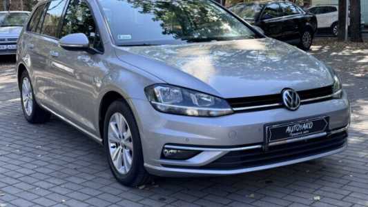 Volkswagen Golf VII  Рестайлинг, 2020, пробег 142000 км